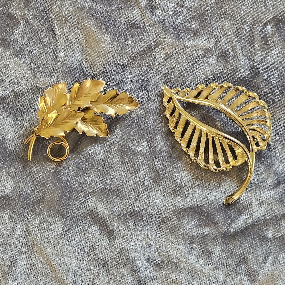 Vintage Gold Leaf Brooch Set - Women Jewelry